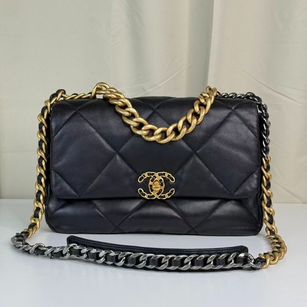 Chanel Black 19 Medium Shoulder Bag with Gold Chain Crossbody Strap - Picture 2 of 10